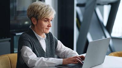 Member exploring My LACERA